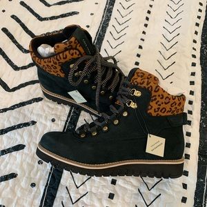 NEW Cole Haan Zerogrand Boots, Black, Size 8.5